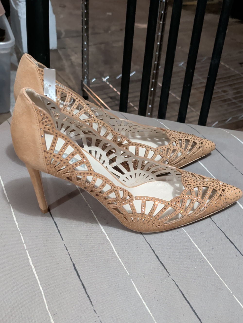 Nwob $1075 Giorgio Armani Suede Laser-Cut Pointed-Toe Embellished Pumps in Tan